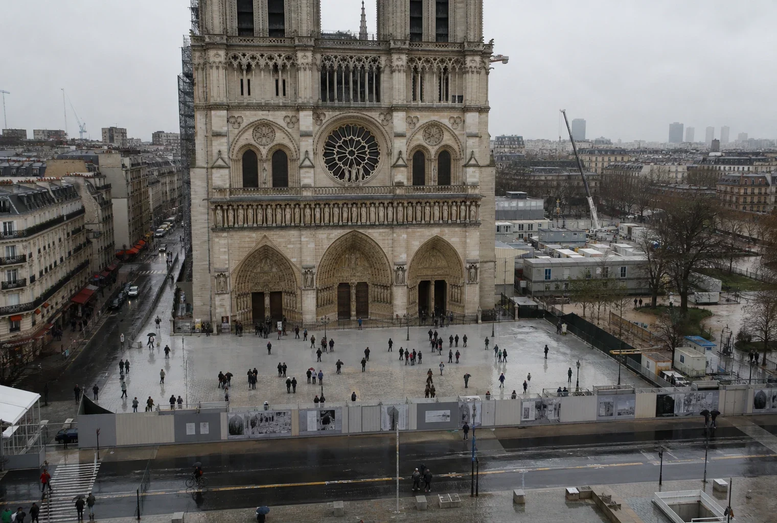 La cathédrale Notre-Dame de Paris, choisie comme étape centrale de la visite du pape en France.