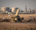 Un site énergétique surveillé par des radars et des moyens de défense, en Arabie saoudite.