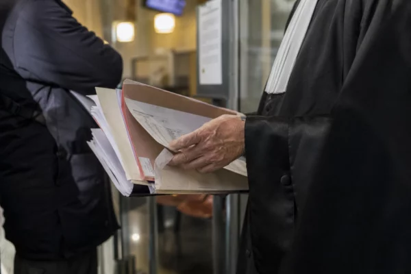 À Paris, le tribunal judiciaire où s’est jouée la contestation de l’exclusion de Philippe Brun.