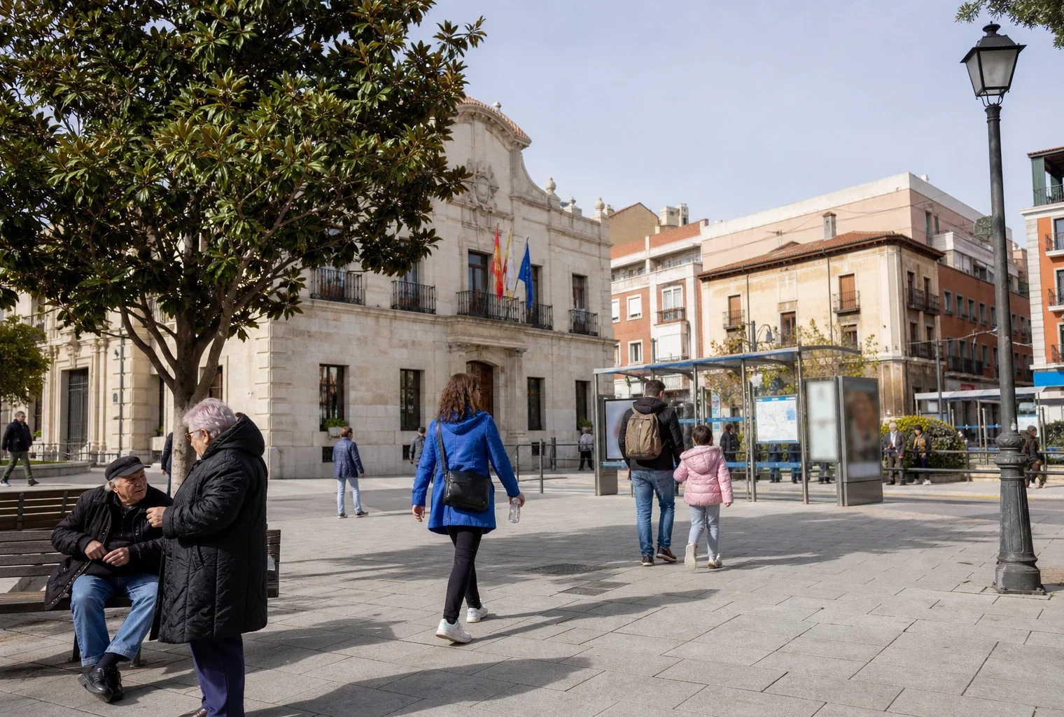 Habitants anonymes sur une place madrilène, illustrant la coopération franco-espagnole et les enjeux européens